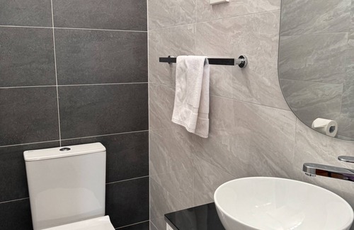 Glen Innes Hotel | CBD Gi Motel
