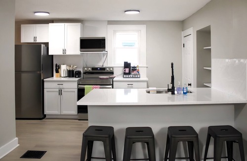 Downtown Columbus House | CBus Retro - Steps to Nationwide, OSU, German Village, Downtown Columbus