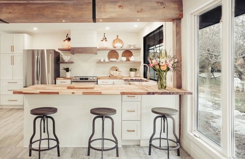 Picton House | CC’s Cottage: Indoor Pool and Close to Sandbanks