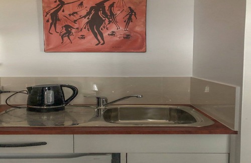 Lake Wangary House | CDC-625 Beach House incl. rear 2BR studio - waterfront property