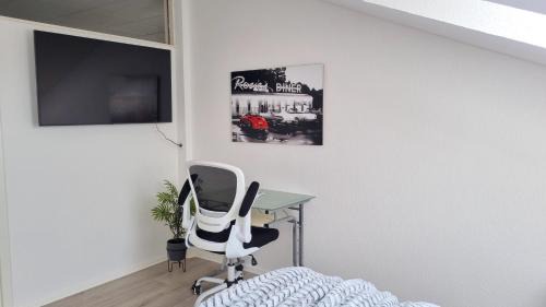 Cremlingen Apartment | CEC-Spezial, 2 Wohnungen nebeneinander, bis 12 Personen, Klimaanlage, Parkplätze