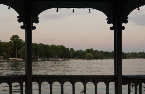 Oxbow House | Cedar Island Lake House
