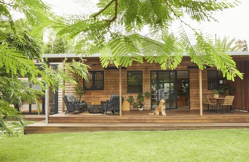 Byron Bay Cabin | Cedar Cabin by the Beach - Byron Town Centre