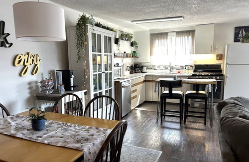Sylvan Lake House | Cedar Cottage - one block from the lake