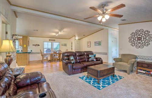 Kemp House | Cedar Creek Lake Access Retreat with Deck