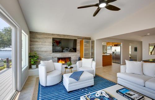 Leisure Land House | Cedar Creek Lake Views Gorgeous Mabank House!