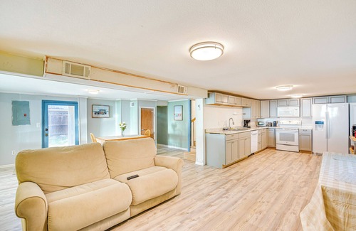 Gun Barrel City House | Cedar Creek Reservoir Retreat w/Fire Pit + Deck!