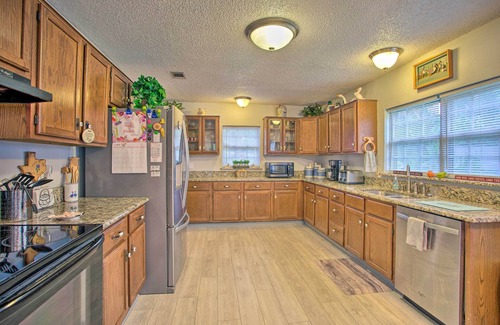 Cedar Creek Reservoir House | Cedar Creek Reservoir Home w/Private Boat Launch!