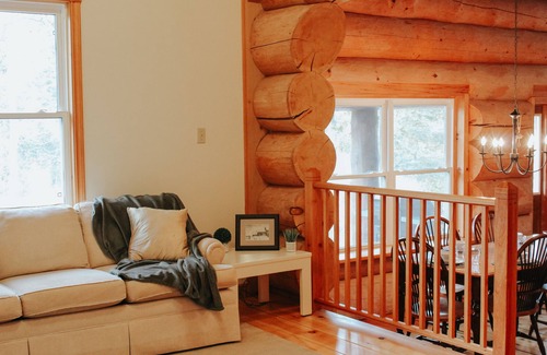 Prince Edward Cabin | Cedar Crest Lodge | Lake on the Mountain | PEC | Beach Access