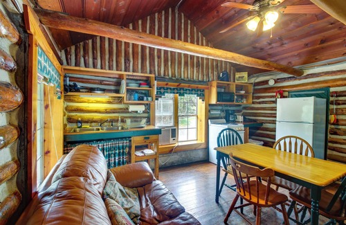 Davis Apartment | 'Cedar Falls Cabin 1' Near Arbuckle Mtn Trails