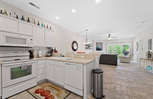 Camdenton Condo | Cedar Heights 464 - Charming lakeview condo