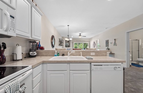 Camdenton Condo | Cedar Heights 464 - Charming lakeview condo