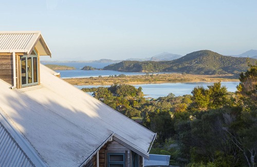 Ngunguru Apartment | Cedar Heights Chalet with Elevated Ocean Views in a Native bush setting.