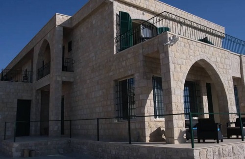 Kfardebian Villa | Cedar House Jaj: Simple and Comfy Standard Room