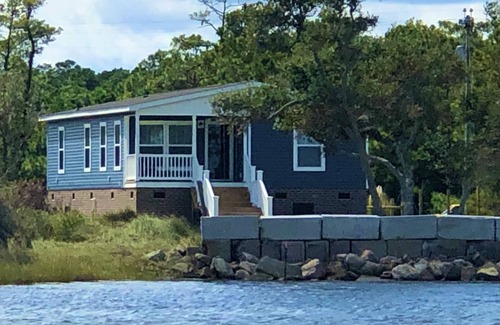 Cedar Island House | Cedar Island Bay ~ Great Sunrises & Beautiful Water Views ~ Quiet Setting