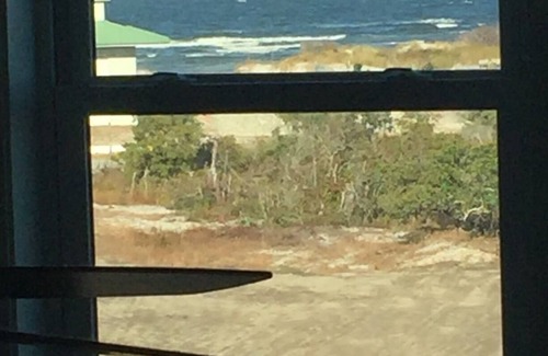 Cedar Island Cottage | Cedar Island cottage, short walk to beach