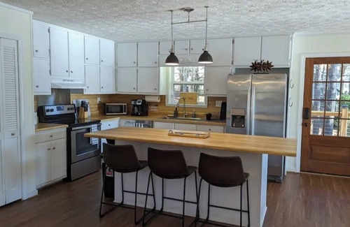 Buckhead House | Cedar Lake Retreat