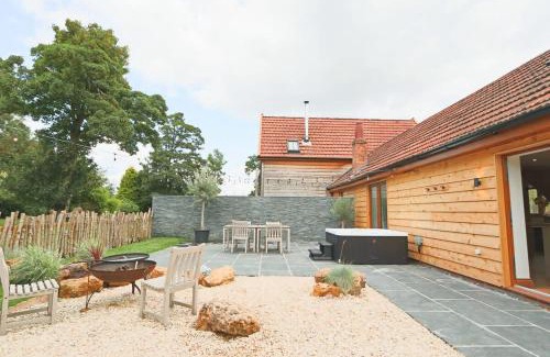 Olveston House | Cedar lodge - Hopewell