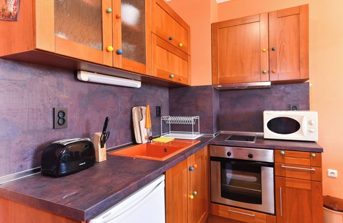 Shiligarnika Apartment | Cedar Lodge III - One BDRM Flat B18 Across from the Gondola Station!