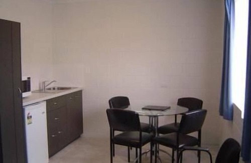 Aitkenvale Hotel | Cedar Lodge Motel Townsville