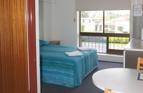 Aitkenvale Hotel | Cedar Lodge Motel Townsville