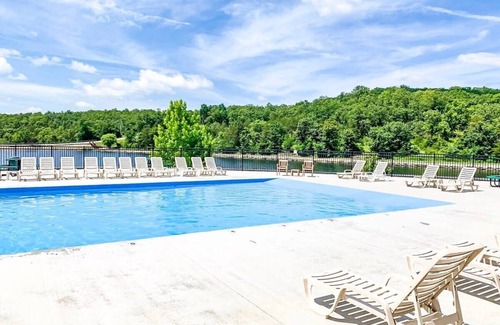 Reeds Spring Cabin | Cedar Ridge Cabin, Stonebridge Village