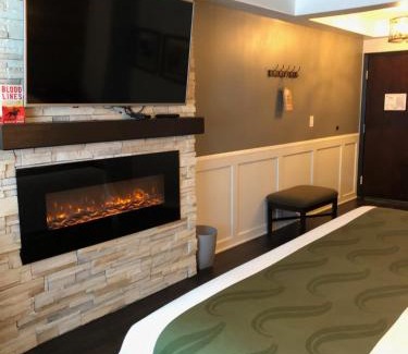 Sandusky Hotel | Cedar Stables Inn & Suites