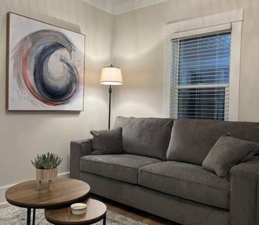 Aksarben - Elmwood Park House | Cedar Street Retreat - Heart of Aksarben!