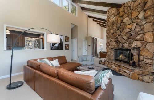 Windcliff Estates House | Cedar Upper Condominium 3 Bedroom condo