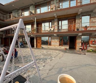Manali House | Cedar Valley Retreat