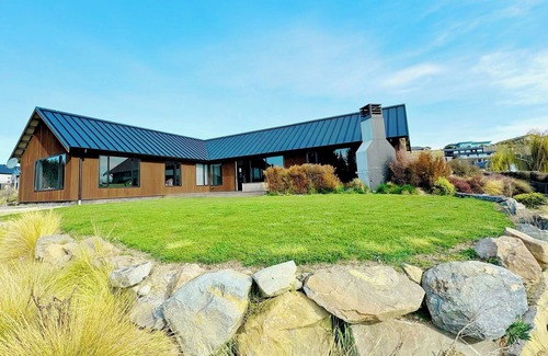 Lake Tekapo House | Cedar View