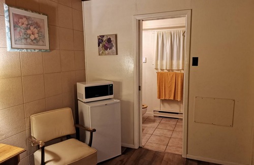 Okanagan-Similkameen Hotel | Cedars Motel