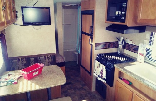 Cedar Hill RV Rental | Cederhill State Park travel trailer