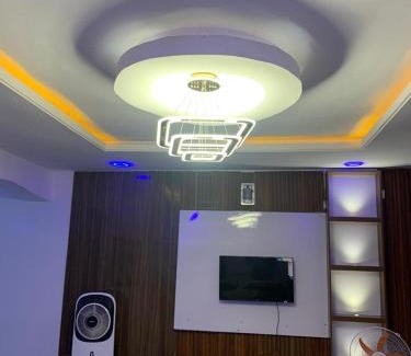 Ibadan Apartment | Cee&Tee IB 1BR or 2BR -247 Electricity-Solar Inverter AC in Bedrooms