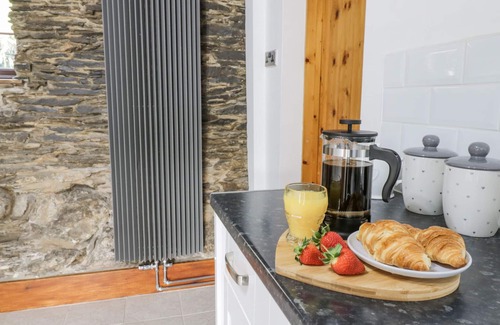Machynlleth Cottage | CEFN, pet friendly, character holiday cottage in Mallwyd