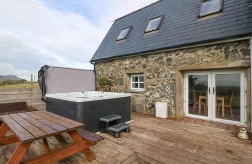 Rhyd-y-clafdy House | Cefnbron