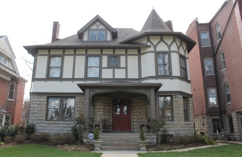 Cherokee Triangle House | Celebrity Host Home. Best Derby Location!