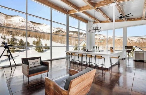 Basalt House | Celebrity inspired mountain retreat close to Aspen