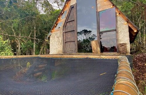 Medellin Cabin | Celestial Chalet Wifi, Catamaran netting, Private Parking
