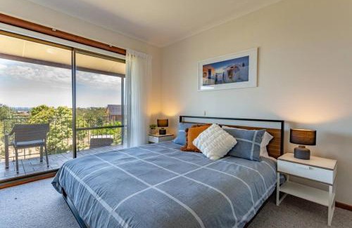 Port Lincoln House | Celestial Heights - Stunning Views of City & Bay