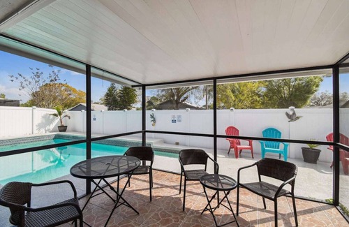 Timberlane Woodlake House | Cenrally Located to all that Tampa has to offer.
