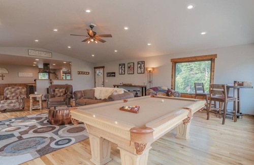 Centennial Ski Chalet | Centennial Mountain Retreat