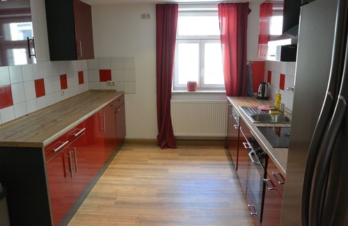 Bayreuth Apartment | Center Bayreuth: Large balcony apartment S9 (5 * stars) balcony, garages,