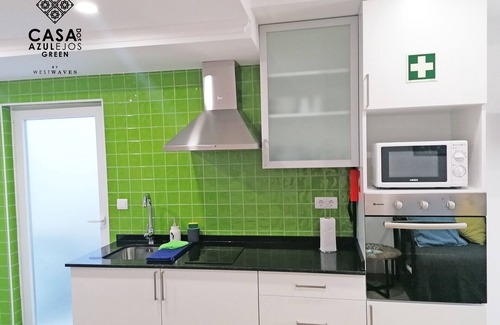 Peniche de Cima House | Center City House "Tile House - Green"