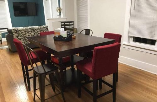 Southeast Omaha Apartment | Center Midtown WalkUp