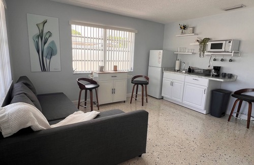 Flagami House | Center of Miami, Nearby Airport, Downtown, Brickell, Wynwood, Beaches and Kaseya