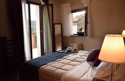 Rovittello House | Cento Tarì Guest House
