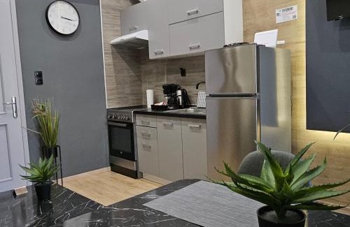 Serres Apartment | central 2 modern apartment