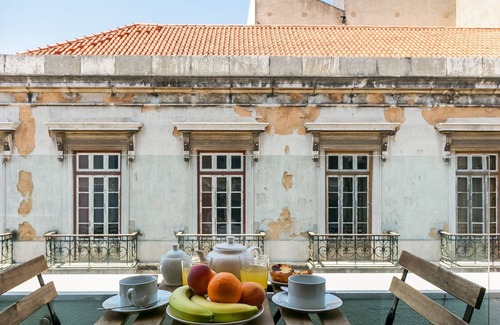 Bairro Alto Apartment | Central 2BDR Apartment with Balcony by LovelyStay