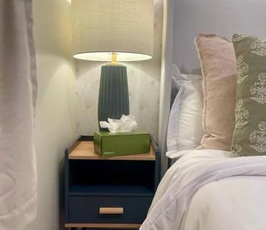 Downtown Apartment | Central 2BR Near Yale WiFi with Washer and Dryer